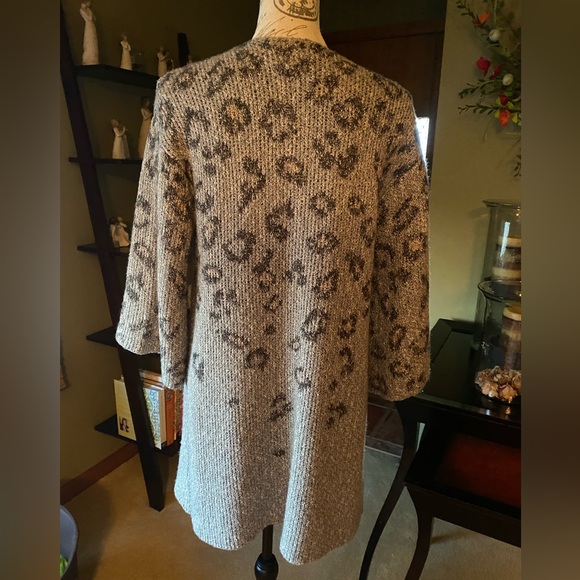 NWT Cupcakes and Cashmere Klein Cardigan Sweater-Tonal gray leopard - Picture 6 of 12